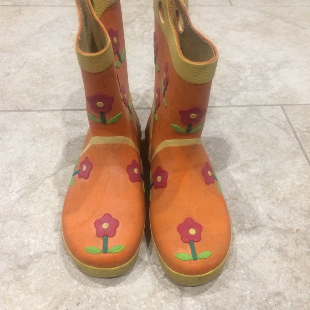 GIRLS RAINING BOOTS 7-8 YEARS OLD